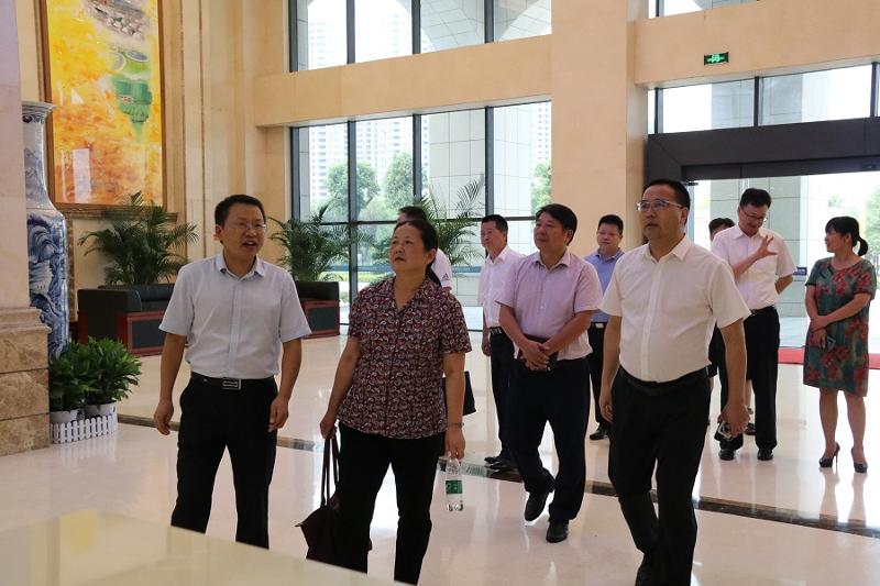 湖南省人大社會(huì)委、省總工會(huì)來公司調(diào)研