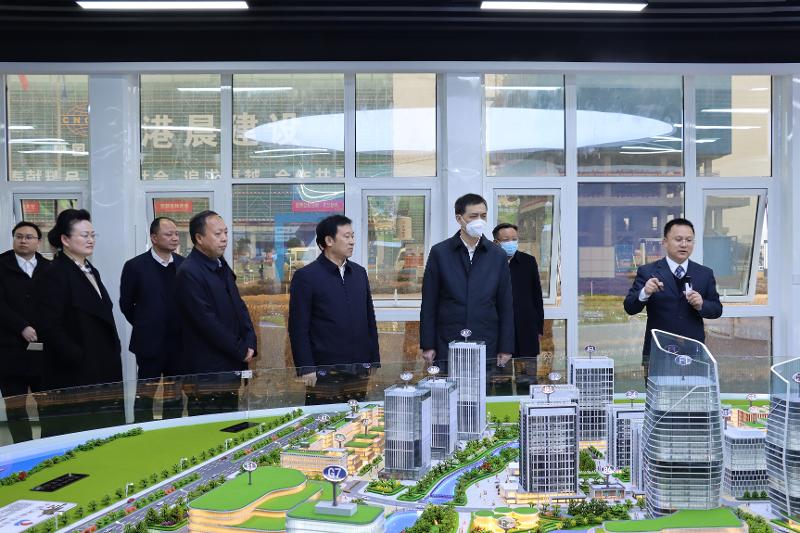 2023年2月，湖南省人民政府副省長(zhǎng)周海兵到港晨公司岳陽自貿(mào)片區(qū)數(shù)字經(jīng)濟(jì)產(chǎn)業(yè)綜合體建設(shè)項(xiàng)目調(diào)研指導(dǎo)工作