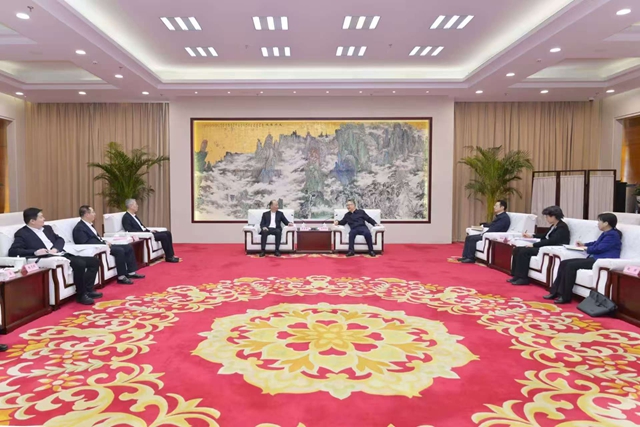 莫鼎革拜會(huì)安徽省委副書記、省長(zhǎng)王清憲