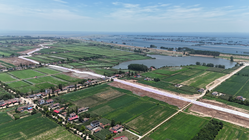 2024年7月，公司搶建團(tuán)洲垸險(xiǎn)情第三道防線